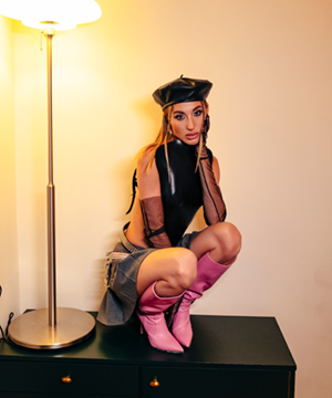 Александра Калмыкова <small>@alexa_kalmykova</small>